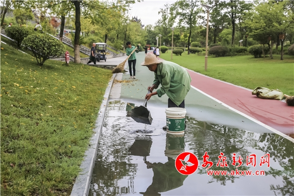 �h(hu��n)��