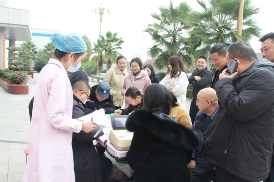 無償獻(xiàn)血 濟(jì)世于民——北醫(yī)大制藥股份有限公司積極開展冬季愛心獻(xiàn)血活動(dòng)