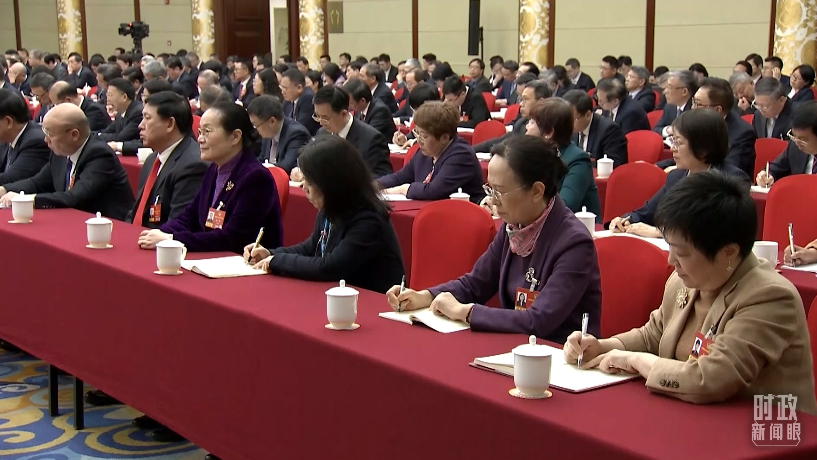 △當天的政協(xié)聯(lián)組會現(xiàn)場。