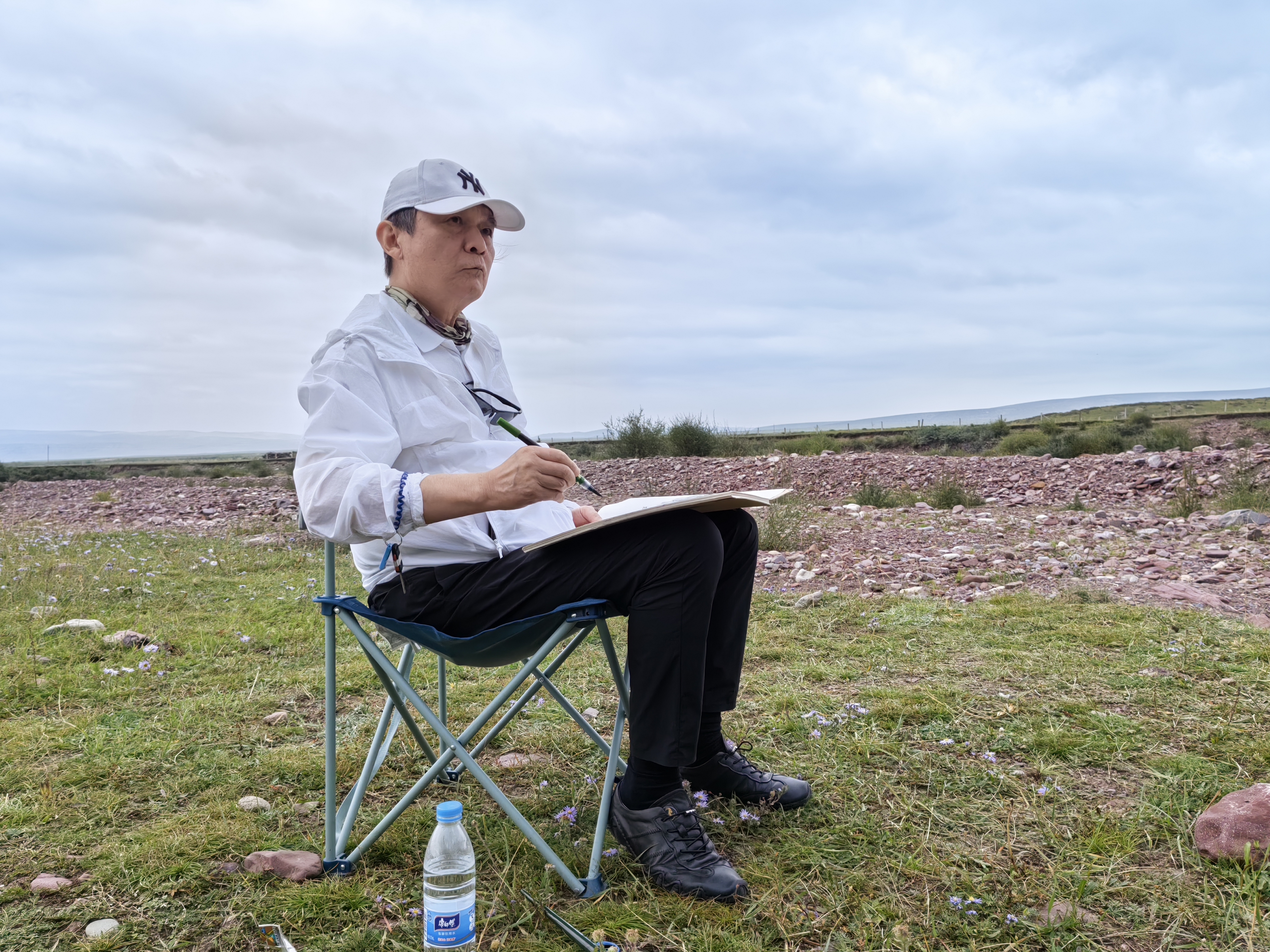 郭線廬在甘肅武威采風寫生